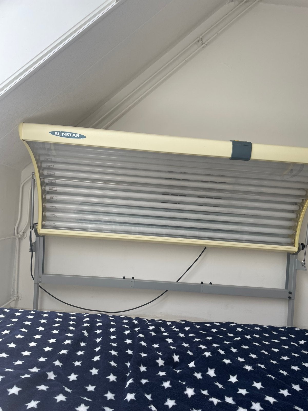 Zonnebank, Witgoed en Apparatuur, Zonnebanken en Gezichtsbruiners, Ophalen of Verzenden, Zo goed als nieuw, Zonnebank dubbelzijdig