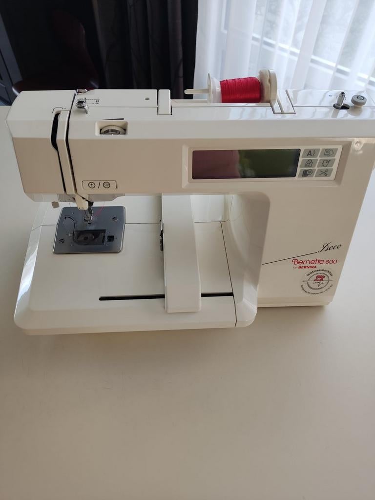 Bernette 600 Deco Borduurmachine, Ophalen of Verzenden, Gebruikt, Naaimachine, Bernina