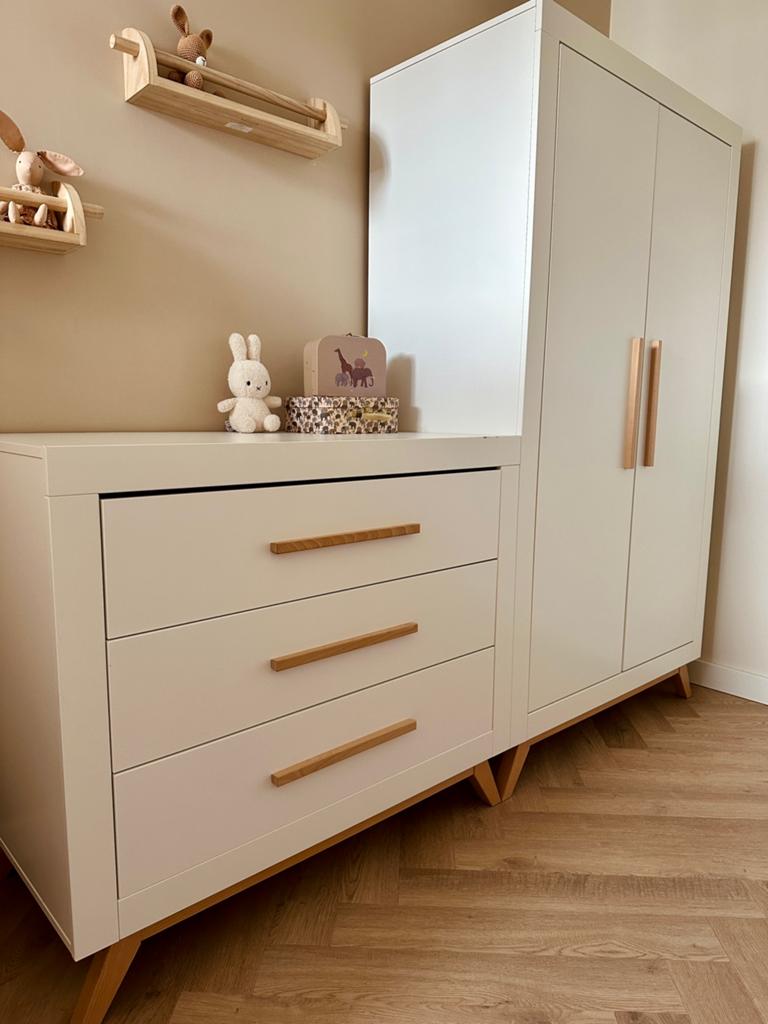 Bopita commode met 3 lades en 2-deurs kast – ruim & stijlvol, 50 tot 70 cm, Ophalen of Verzenden, Voetruimte, 100 cm of meer