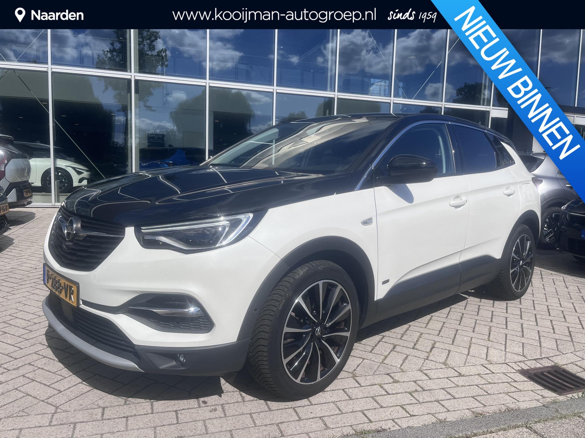 Opel Grandland X 1.6 Turbo Hybrid4 Ultimate Trekhaak, Automaat, Euro 6, 4 cilinders, Wit
