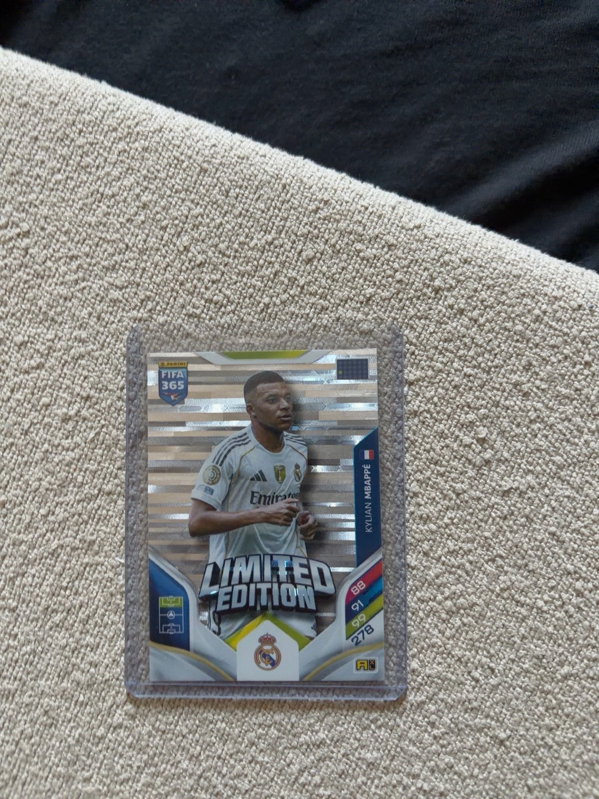 Kylian Mbappé Limited Edition Panini FIFA 365 Adrenalyn XL, Ophalen of Verzenden, Zo goed als nieuw, Buitenlandse clubs, Spelerskaart
