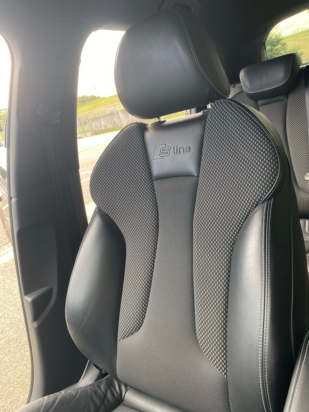Foto 18 van Audi A3 1.4 TFSI ULTRA COD 110KW Sportback 2015 Zwart
