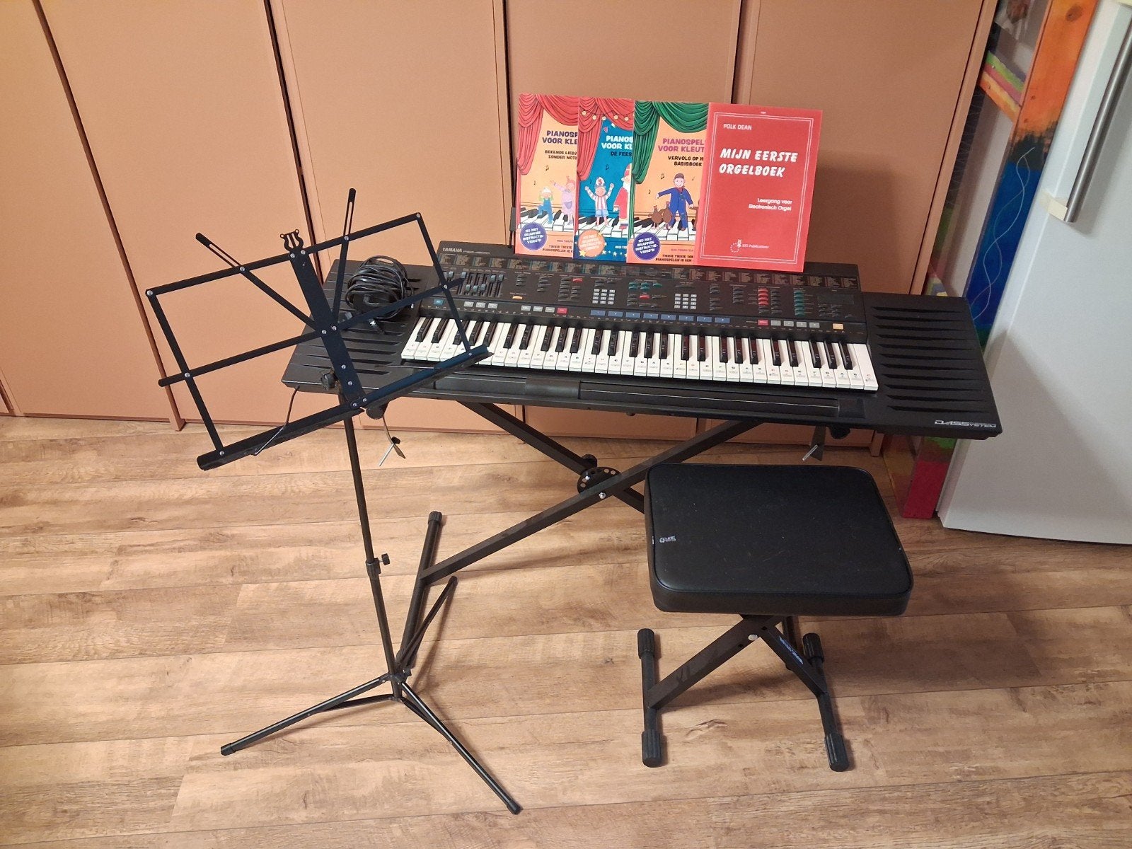 Yamaha PSR-4500 Keyboard met standaard en krukje, Ophalen