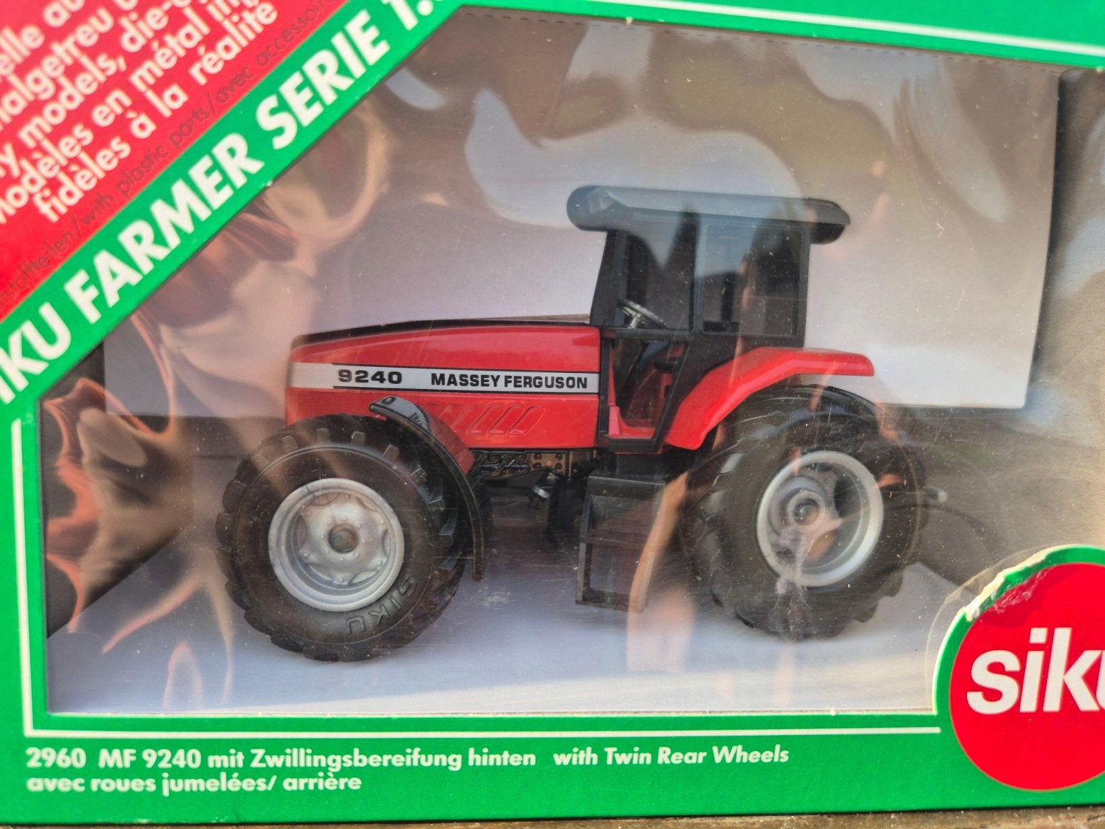 Siku Massey Ferguson 9240 1:32 Tractor Model, Ophalen of Verzenden, Zo goed als nieuw, Tractor of Landbouw