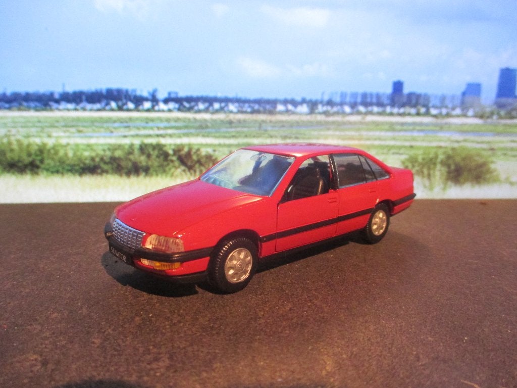 1/43 Opel Senator B - Gama rood, Ophalen of Verzenden, Zo goed als nieuw, Auto, Gama