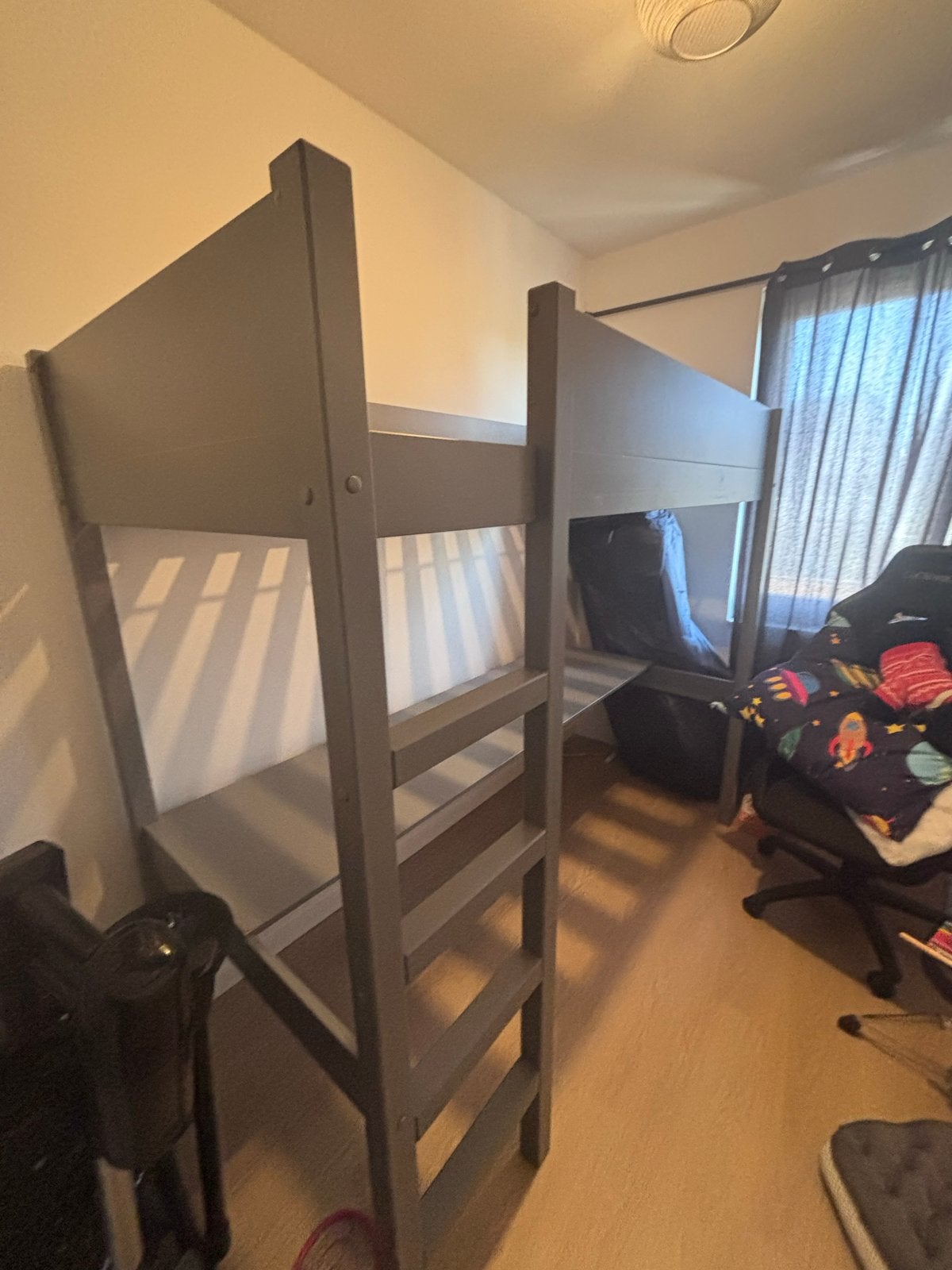 Hoogslaper inclusief bureau - Grijs (90x200 cm), Ophalen, Gebruikt, Eenpersoons, 200 cm