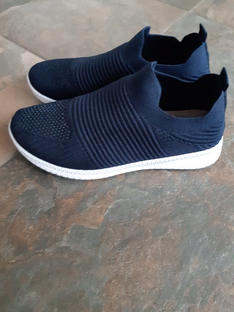 Zgan Lichtgewicht Sneakers maat 40 donkerblauw 5,00 euro, Blauw, Ophalen of Verzenden, Sneakers of Gympen, Zo goed als nieuw