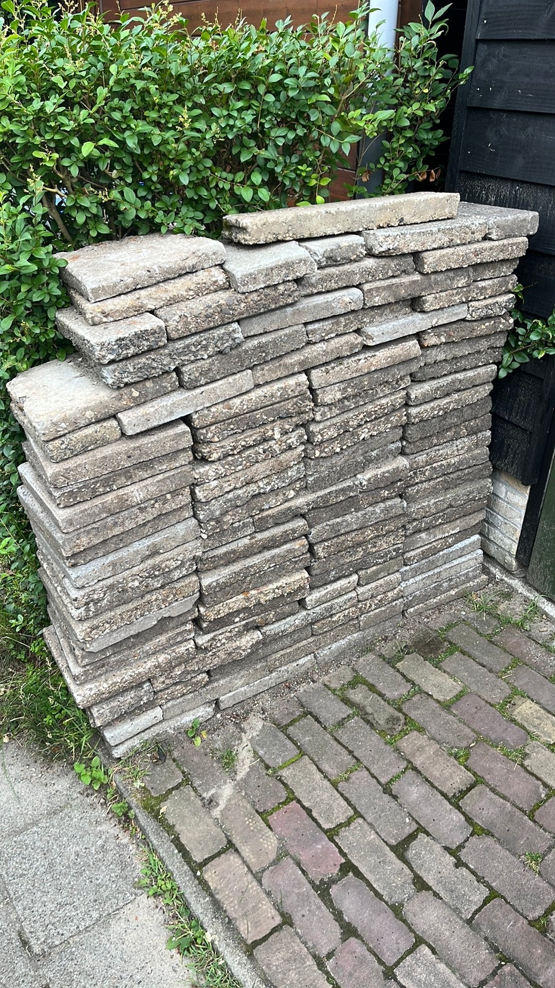 Gratis 30 x30 tegels ongeveer 30 stuks over., Tuin en Terras, Ophalen, Gebruikt, Beton, Terrastegels