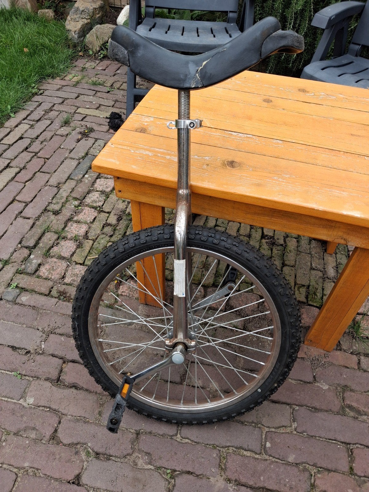 Eenwieler met 20 inch wielen - zadel licht beschadigd, Ophalen, Gebruikt