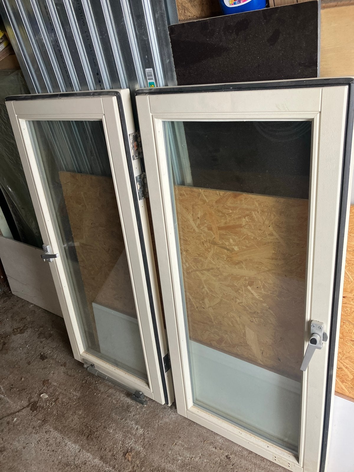 Twee bijna nieuwe Gevelramen met HR++ glas, Doe-het-zelf en Verbouw, Ophalen, Gevelraam of Ruit, Gebruikt, 80 tot 120 cm