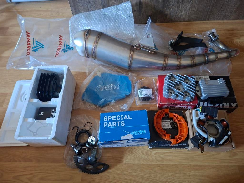 Piaggio Gilera 2t onderdelen / uitlaat Runner Typhoon nrg, Ophalen, Zo goed als nieuw, Cilinder