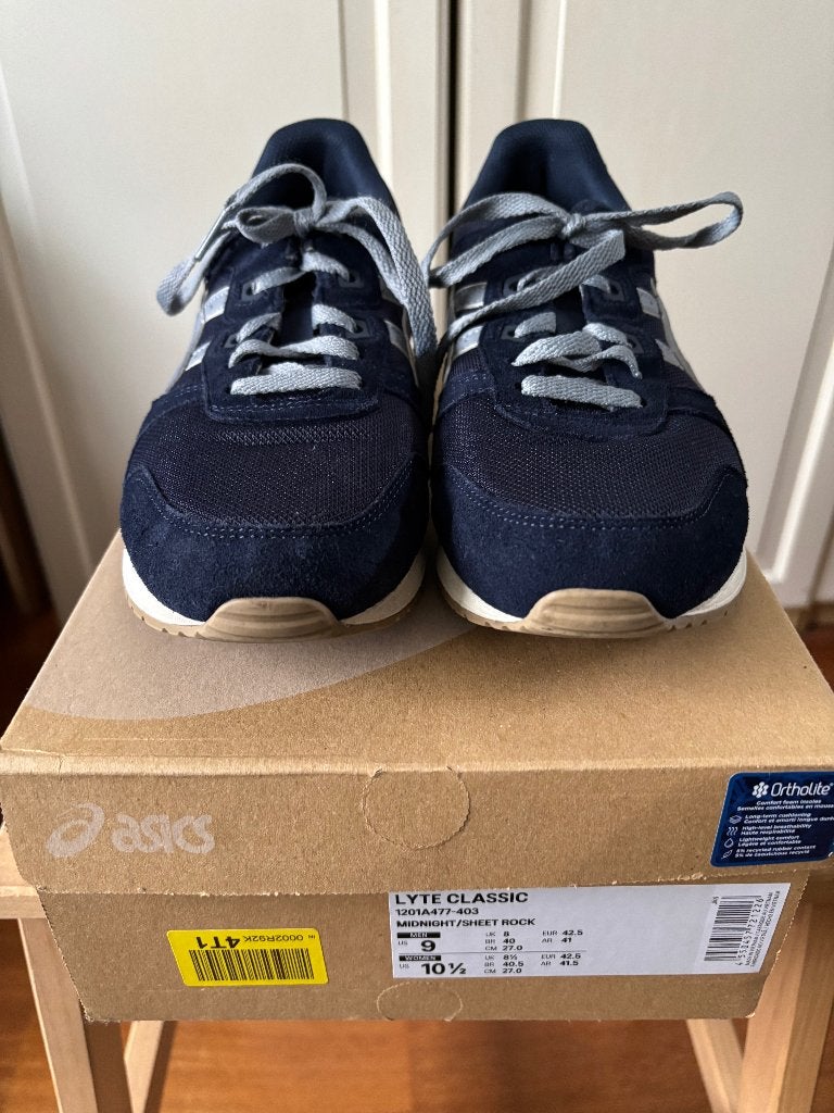 asics lyte classic europese maat 42,5, Blauw, Ophalen of Verzenden, Asics, Sneakers of Gympen