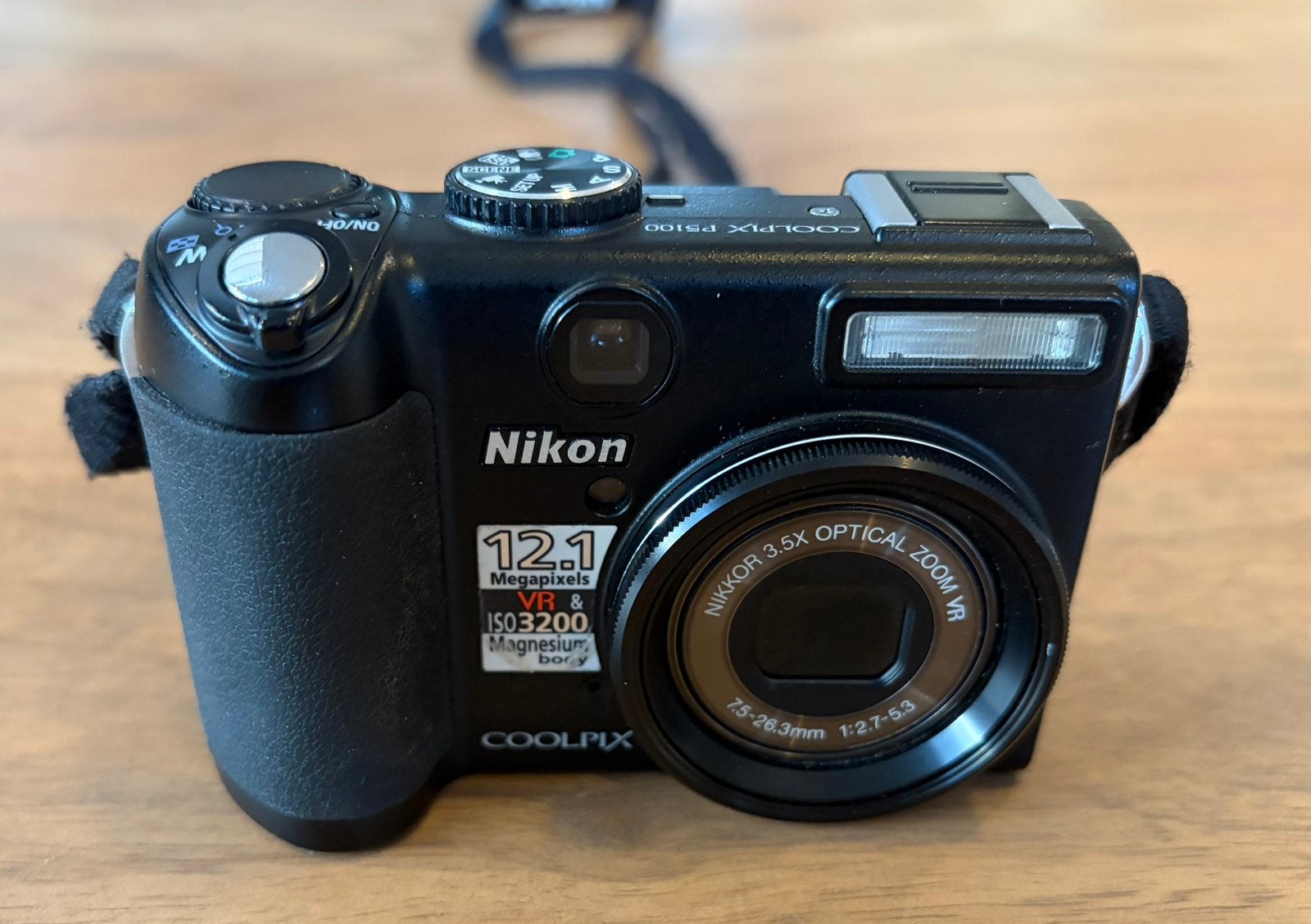Nikon Coolpix P5100 Y2K camera (Defect), Ophalen of Verzenden, Zo goed als nieuw, Nikon, 8 keer of meer