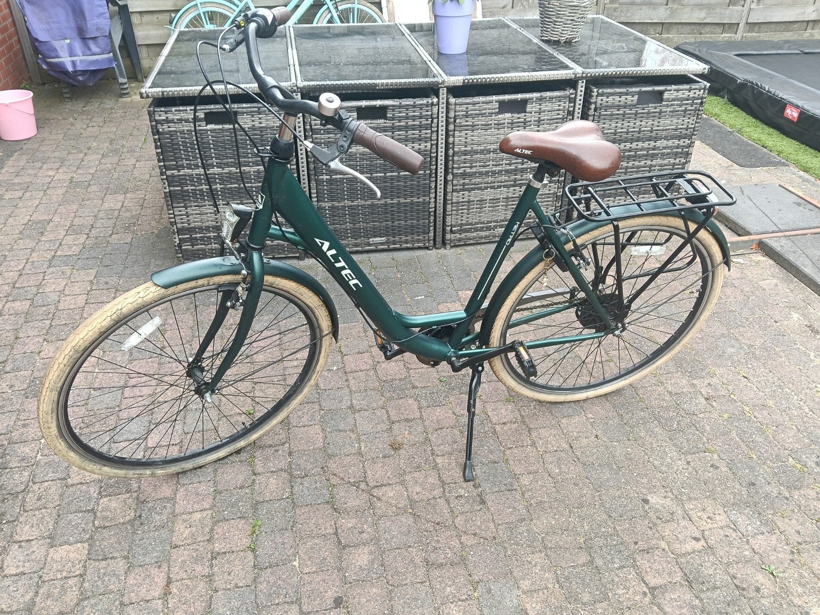 Altec fiets met 7 versnellingen. Let op: zie beschrijving, Fietsen en Brommers, Fietsen | Dames | Damesfietsen, Gebruikt, Velgrem