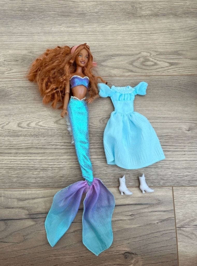 Disney Little Mermaid - Ariel Singing Doll, Ophalen of Verzenden, Overige figuren, Gebruikt, Beeldje of Figuurtje