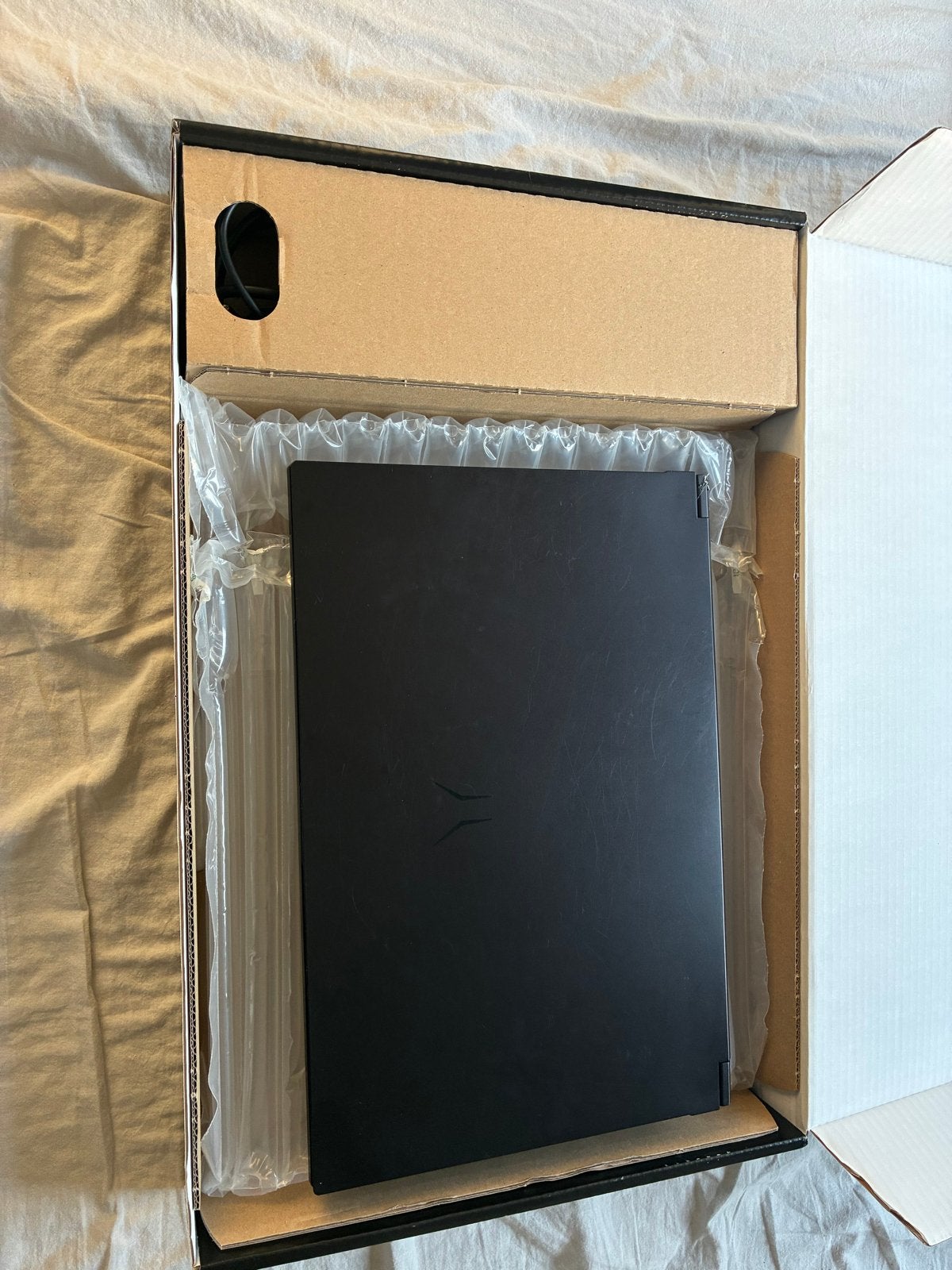 Foto 3 van Medion Erazer Deputy P60 gaming laptop