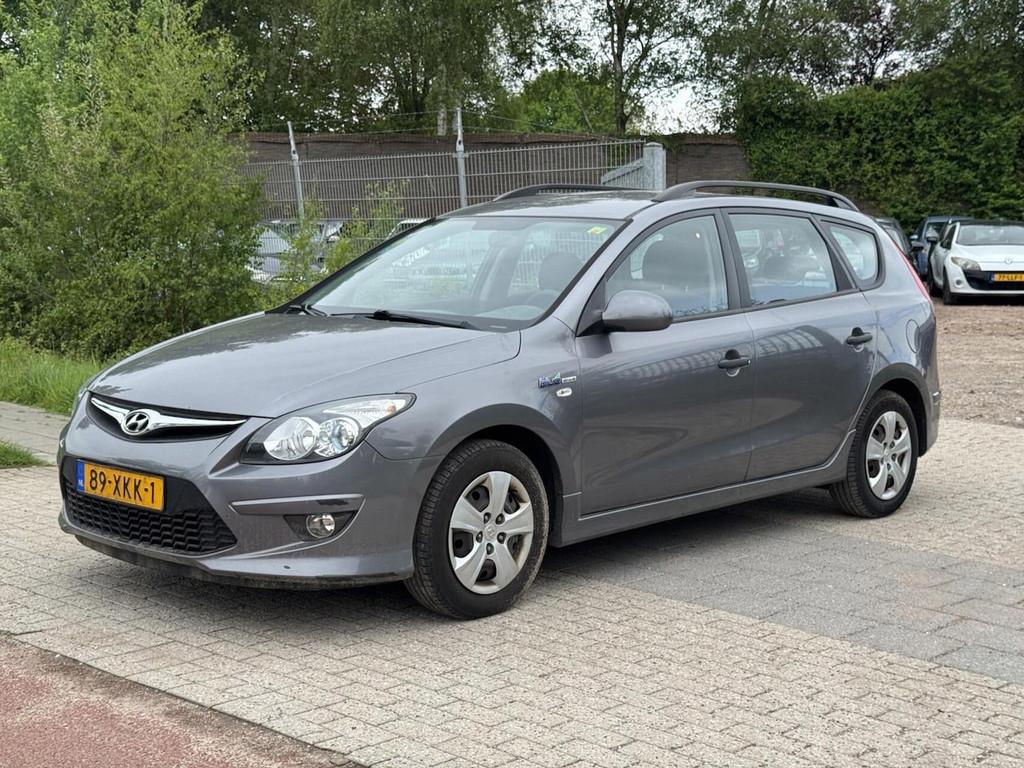 Hyundai i30 CW 1.4i i-Drive Cool EXPORT OF HANDEL, Voorwielaandrijving, Euro 5, Gebruikt, 4 cilinders