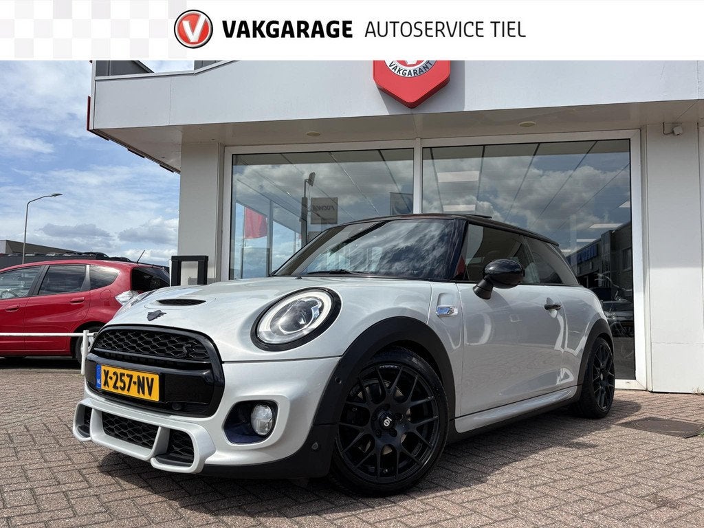 MINI 3-Deurs 2.0 Cooper S Chili Serious Business Schuifdak /, 1998 cc, Gebruikt, Euro 6, 4 stoelen