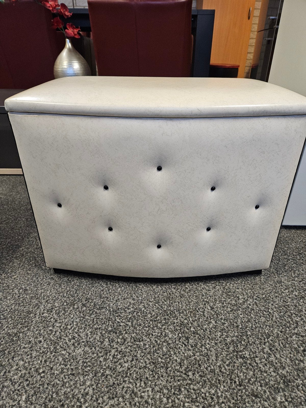 Vintage poef / voetenbank - Crèmekleurig, Ophalen, Gebruikt, 50 tot 75 cm, Vintage, Retro