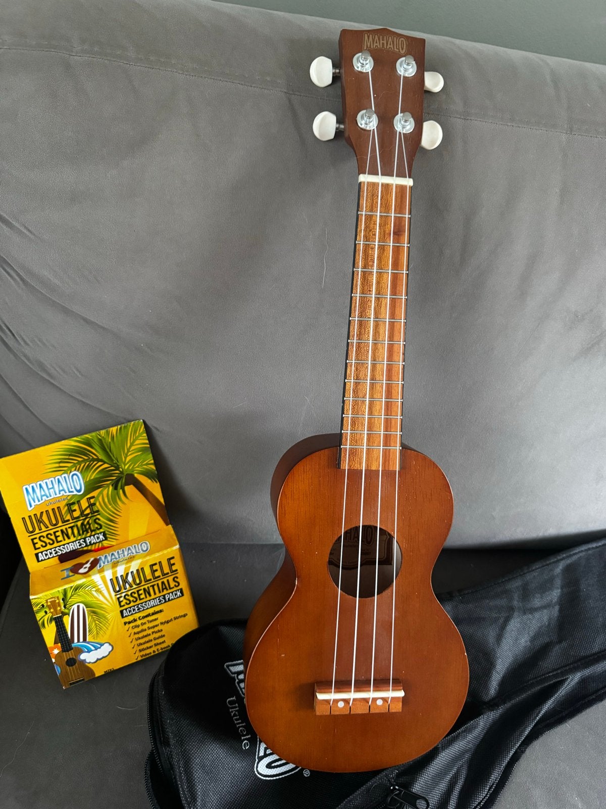 Mahalo Ukelele met accessoires en hoes, Muziek en Instrumenten, Snaarinstrumenten | Overige, Ophalen of Verzenden, Nieuw, Ukelele