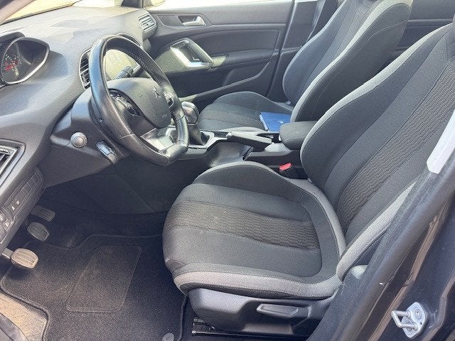 Peugeot 308 SW 1.2 PureTech Style, '16, 1e eig. en 97000 km, Voorwielaandrijving, Stof, Gebruikt, 1199 cc