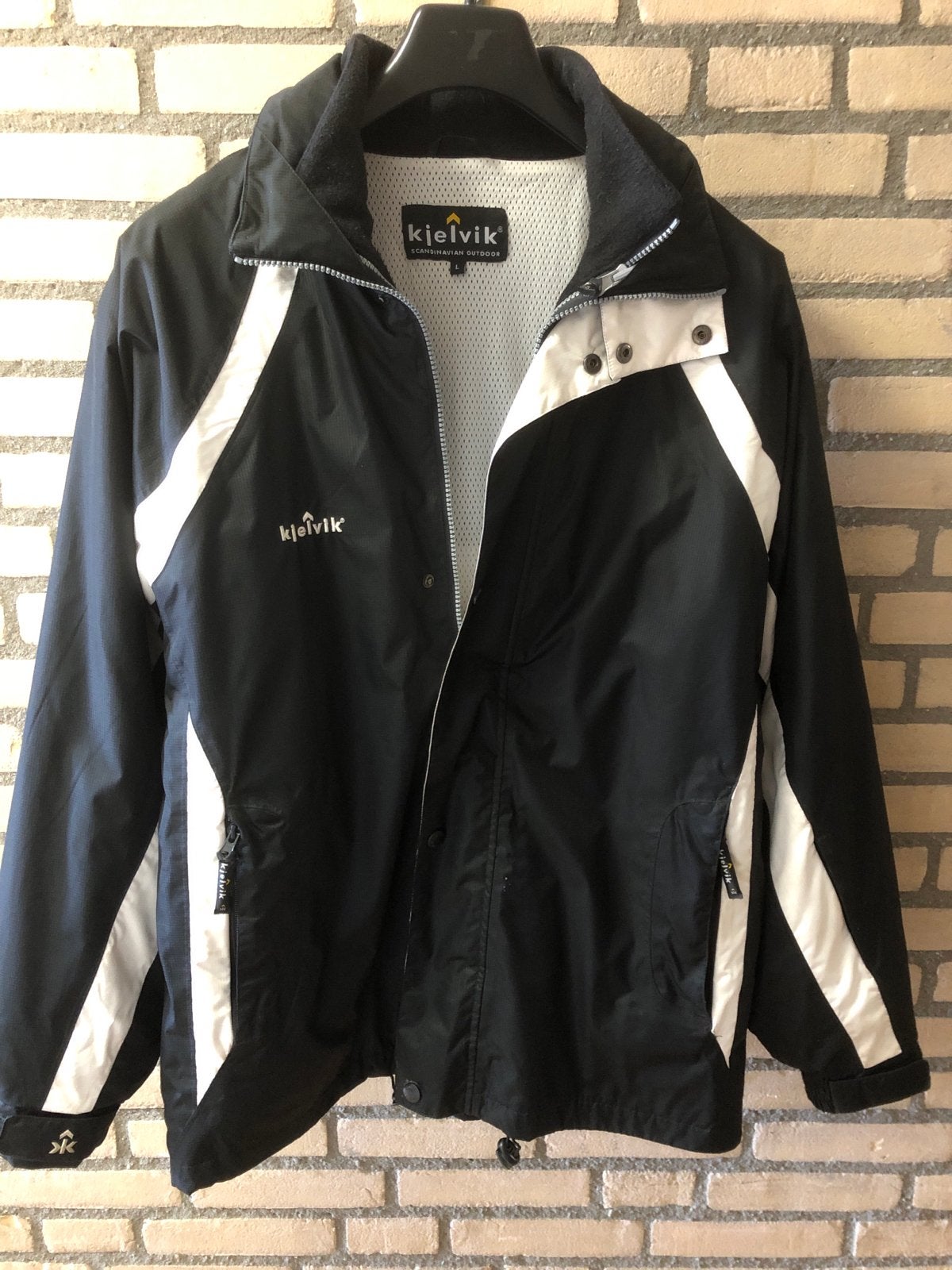 Kjelvik outdoor jas zwart/wit - Maat L, Kleding | Heren, Ophalen of Verzenden, Zo goed als nieuw, Zwart