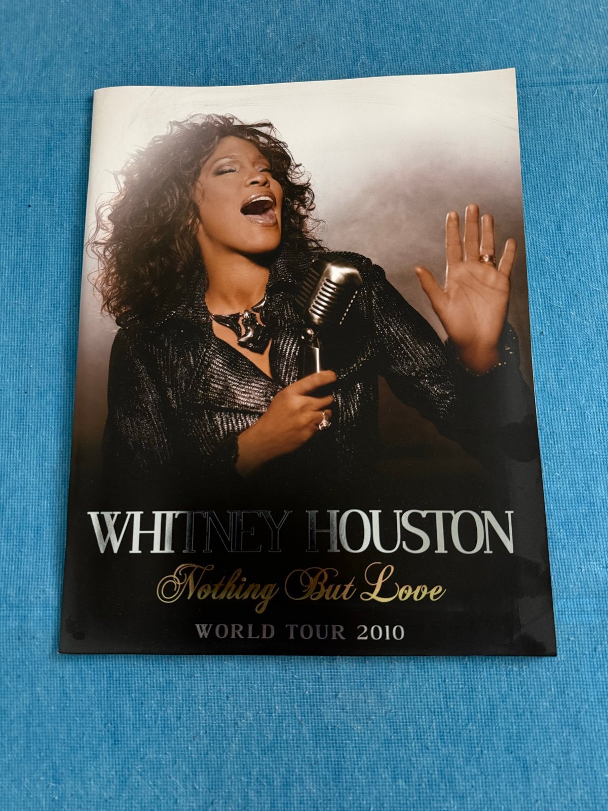 Whitney Houston Tour Boek 2010 - Prachtige Staat, Ophalen of Verzenden, Zo goed als nieuw, Artiest