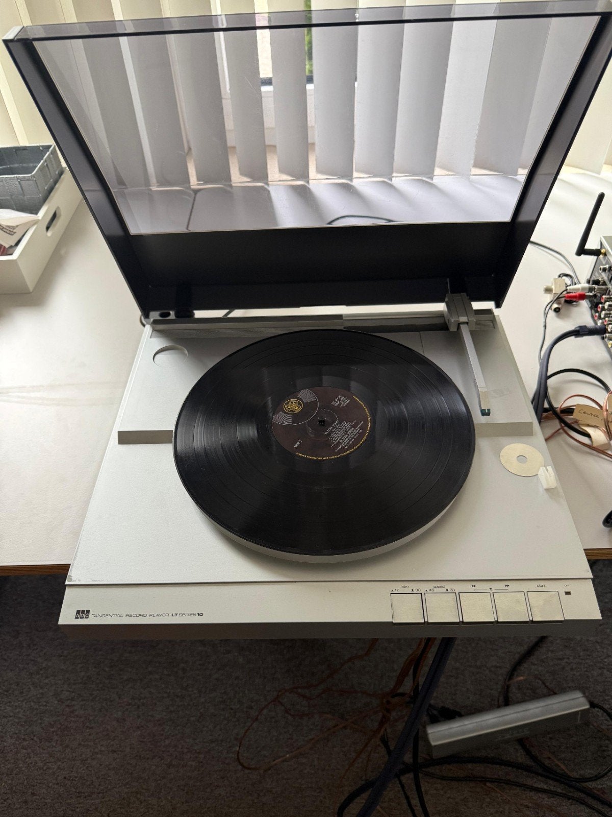 ADC tangentiële platenspeler, Ophalen of Verzenden, Zo goed als nieuw, Overige merken, Automatisch