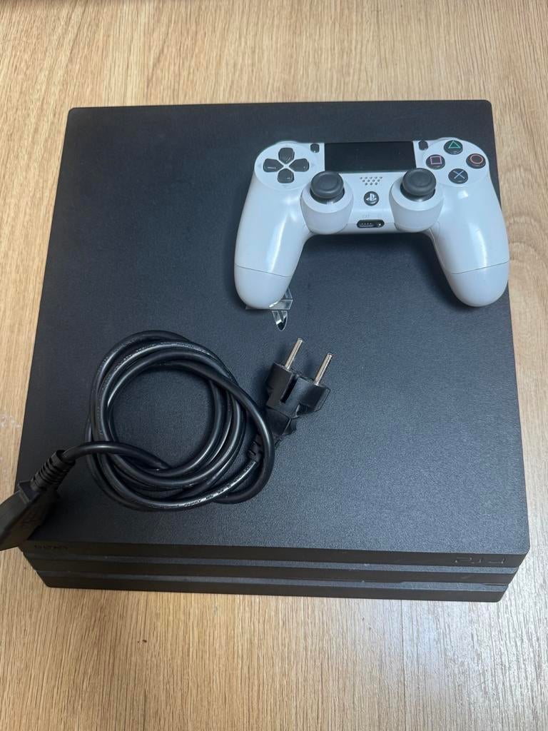 Ps4 pro 1Tb + controller + 9 spellen, Ophalen of Verzenden, 1 TB, Met 1 controller, Pro
