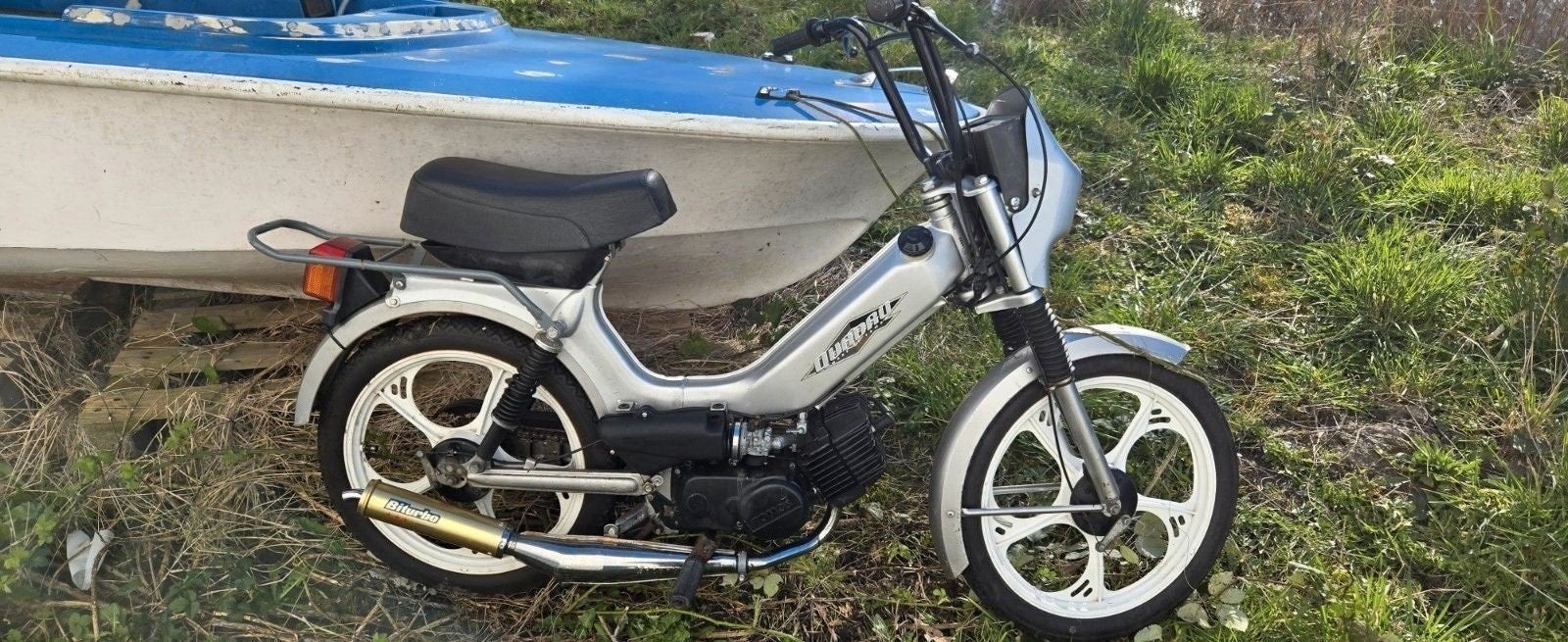 Tomos qaudro a35 uit 2005 met extra onderdelen, Fietsen en Brommers, Brommers | Overige merken, Ophalen, Gebruikt