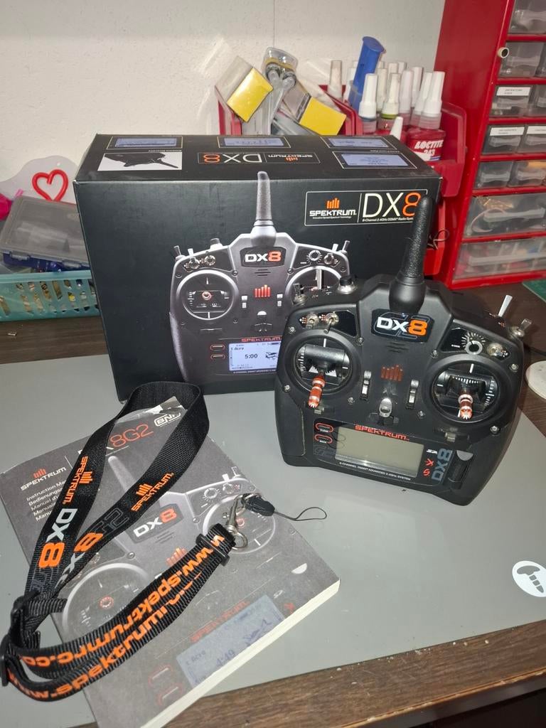 Spektrum DX8 G2 afstandsbediening met doos en handleiding, Ophalen of Verzenden, Zo goed als nieuw