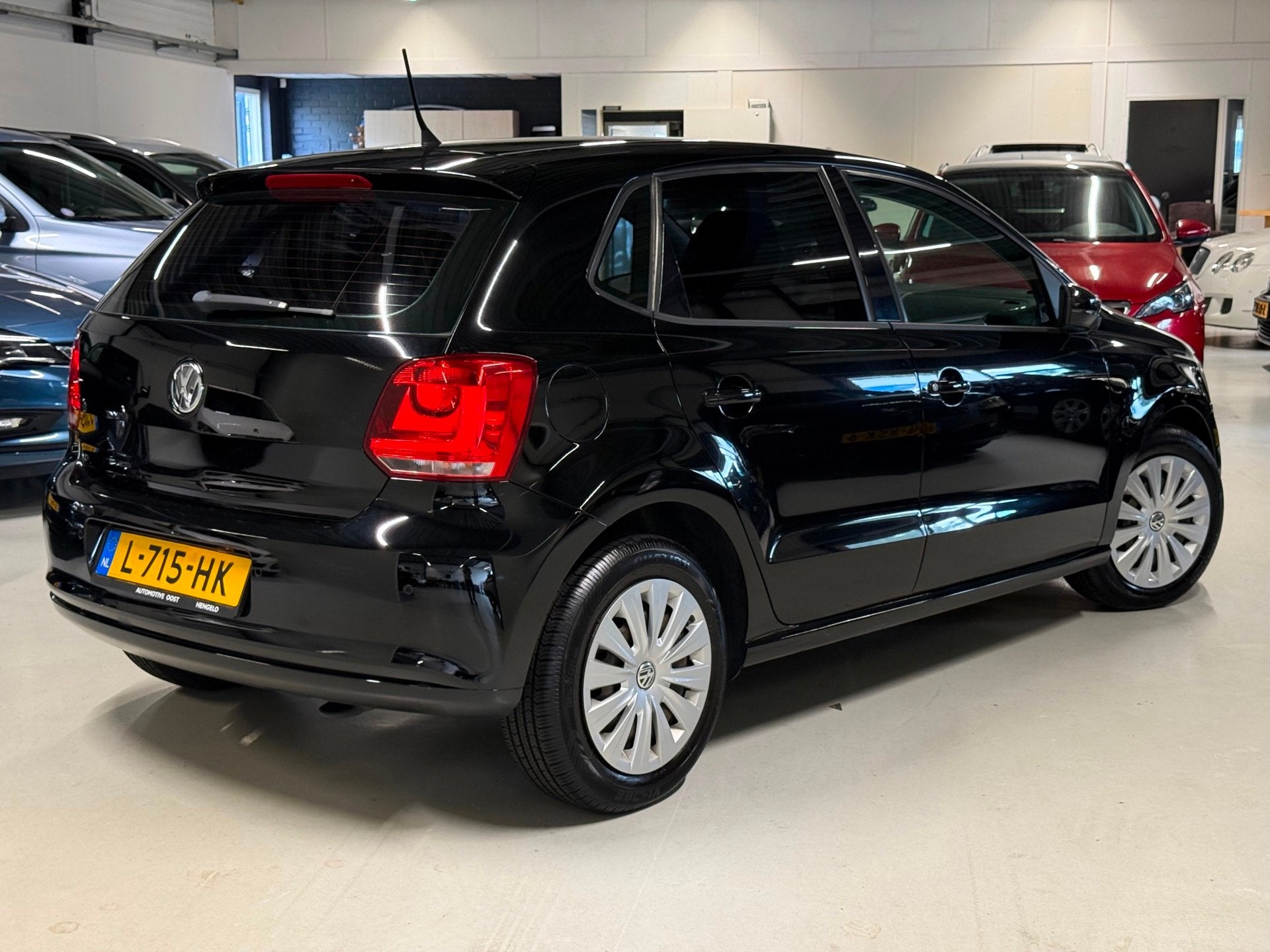 Volkswagen Polo 1.2-12V Airco|stoelverw. Carplay!, Voorwielaandrijving, Euro 5, Zwart, 1198 cc