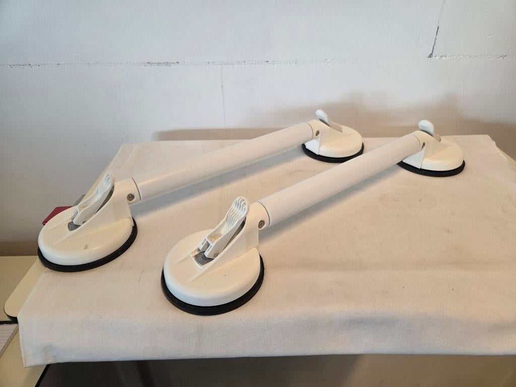 Mobeli wandbeugel / douche beugel 2x, Diversen, Verpleegmiddelen, Ophalen of Verzenden