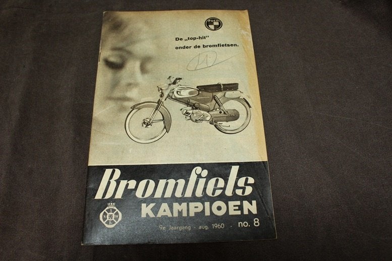 Bromfiets Kampioen augustus 1960 Solex Oto NSU DKW etc., Fietsen en Brommers, Handleidingen en Instructieboekjes, Ophalen of Verzenden