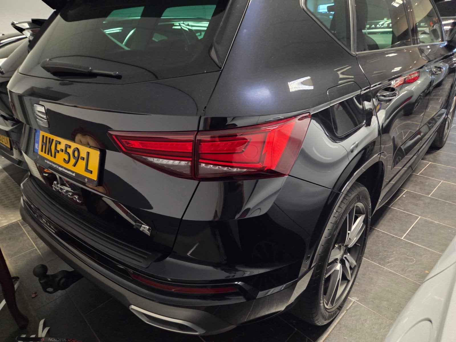 Seat Ateca 1.5 FR AUT FACELIFT LED VIRTUAL KEYLESS TREKHAAK, Auto's, 1498 cc, 700 kg, Ateca, Zwart