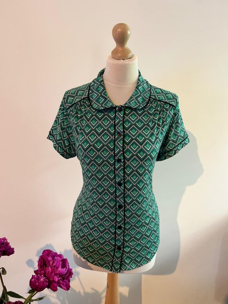 King Louie maat L retro groene top blouse 3311, Kleding | Dames, Maat 42/44 (L), Ophalen of Verzenden, Zo goed als nieuw, King Louie