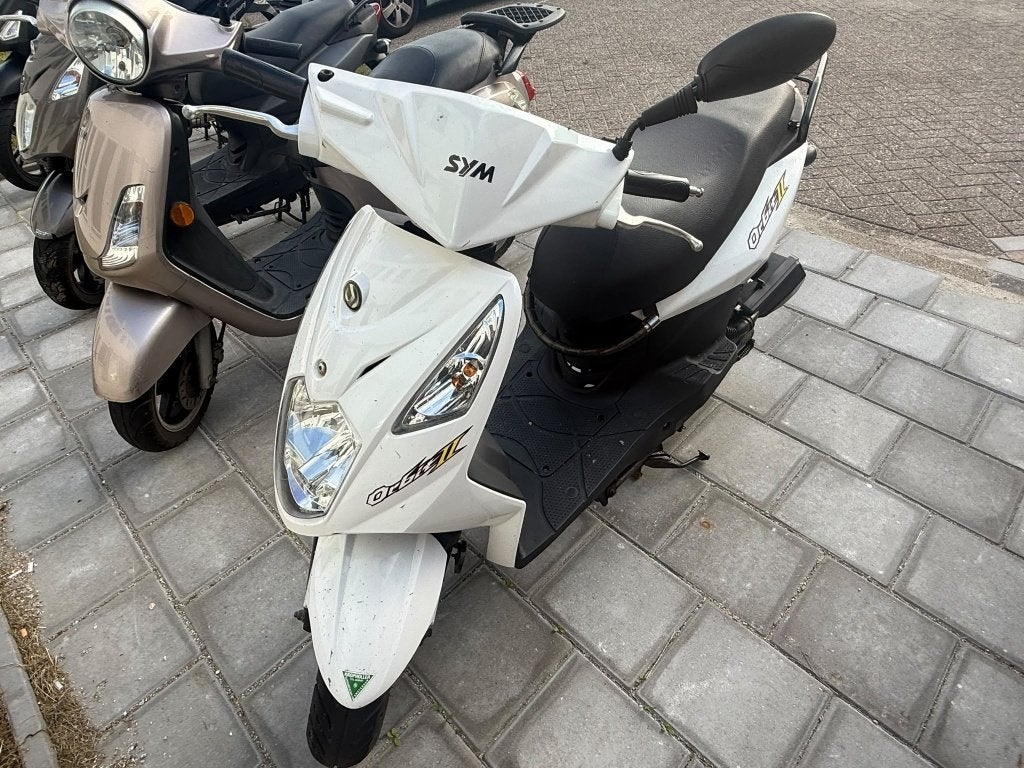 Sym Orbit 2 brom., Fietsen en Brommers, Ophalen, Maximaal 45 km/u, Zo goed als nieuw, Benzine