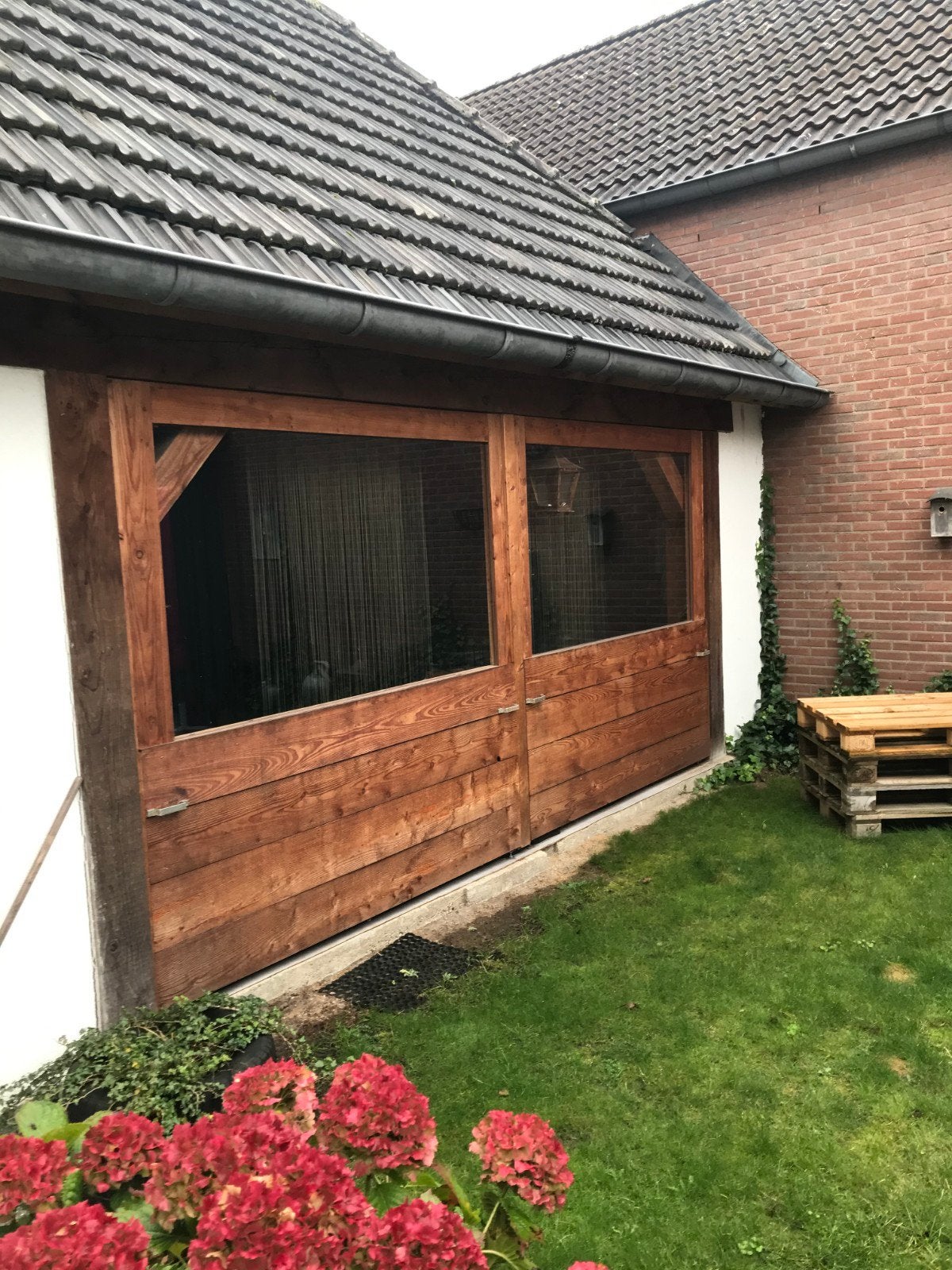 Houten Garagedeur met Glas - Zo goed als nieuw, 120 cm of meer, Garagedeur, Ophalen of Verzenden, Zo goed als nieuw