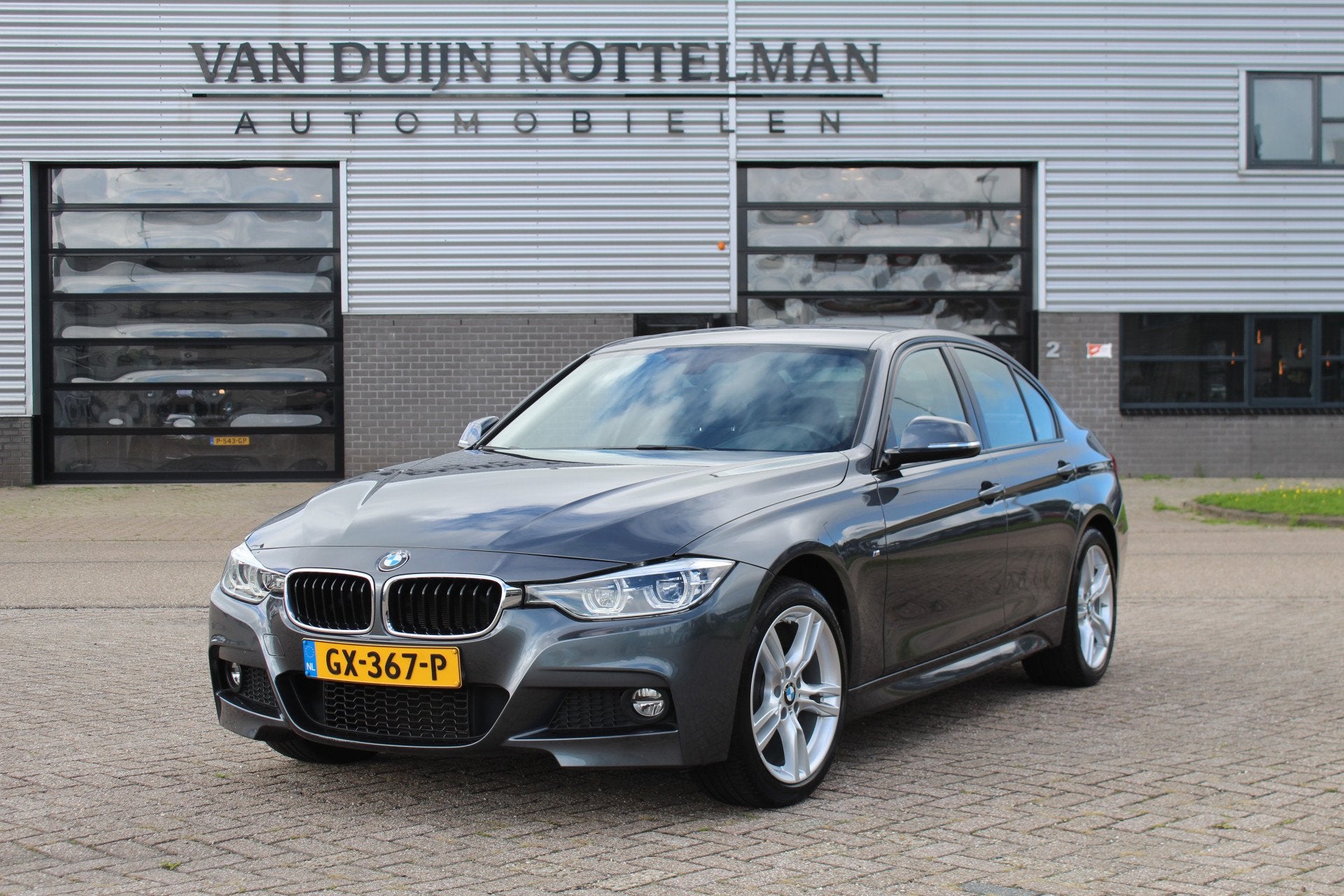 BMW 3-serie 320i M Sport / 18" LMV / Clima / Trekhaak / N.A., Auto's, 1998 cc, Achterwielaandrijving, Gebruikt, 4 cilinders