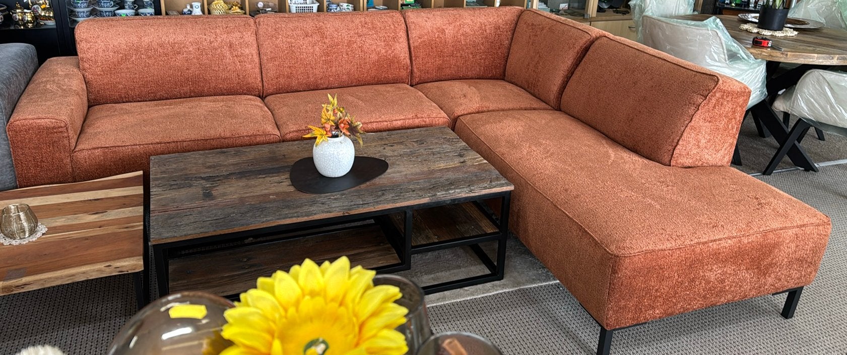 Hoekbank terracotta – rechterhoek – 280 x 230cm, 250 tot 300 cm, Hoekbank, 7553JE, Ophalen