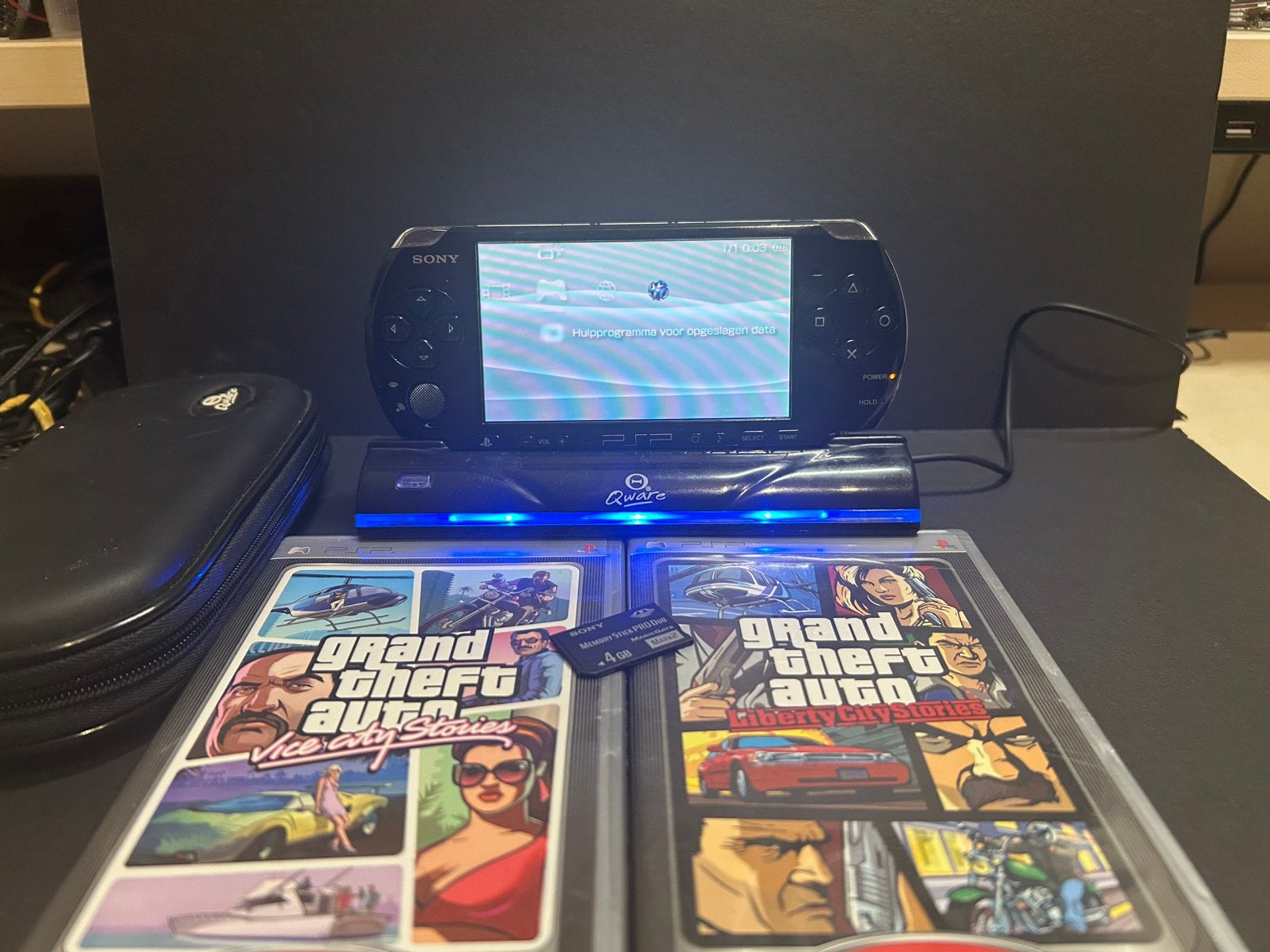 Sony psp 3004, accesoires en games., Spelcomputers en Games, Ophalen of Verzenden, Gebruikt, Met games, PSP 3000