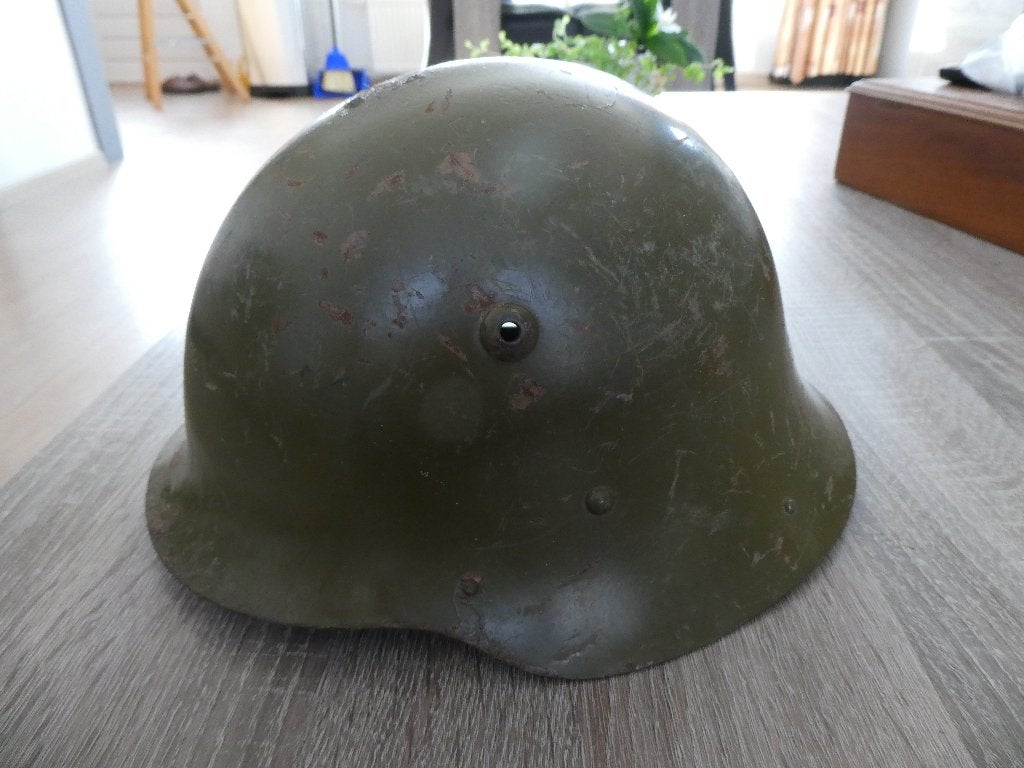 Bulgaarse M36 helm, Verzamelen, Ophalen of Verzenden, Landmacht, Overige gebieden, Helm of Baret