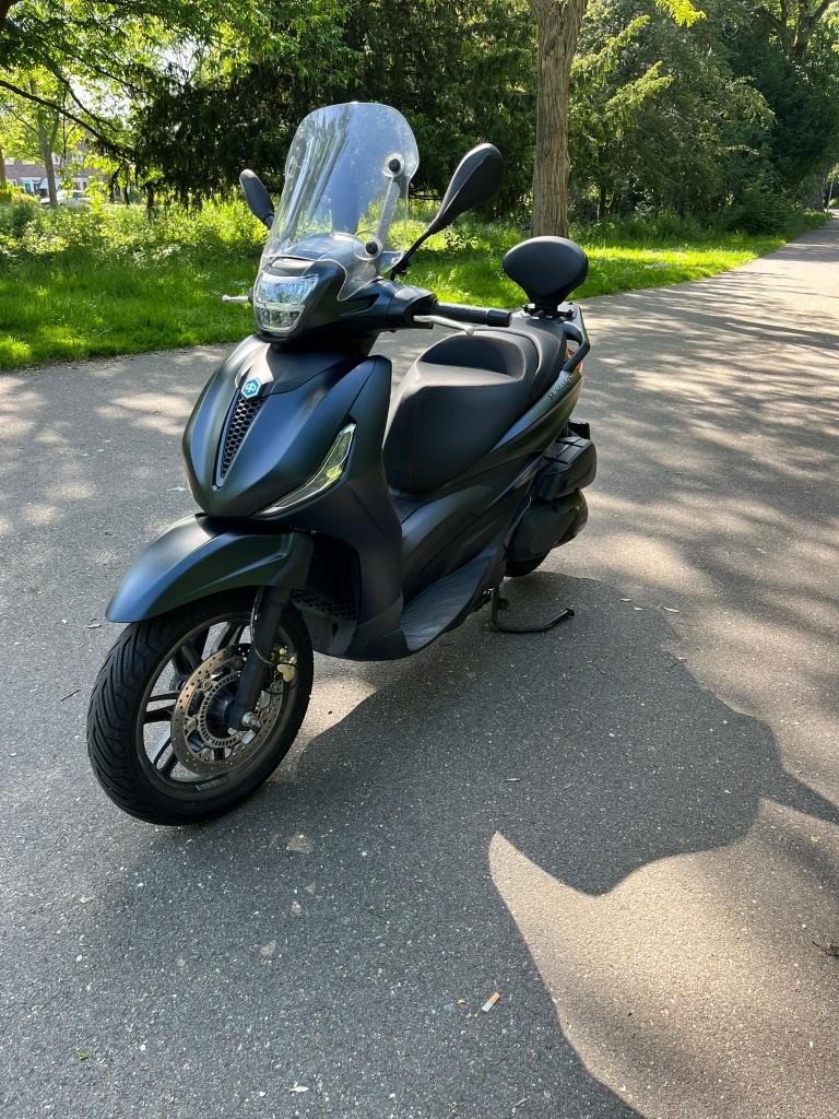 Piaggo beverly 400, 400 cc, Scooter, Nieuw, Particulier