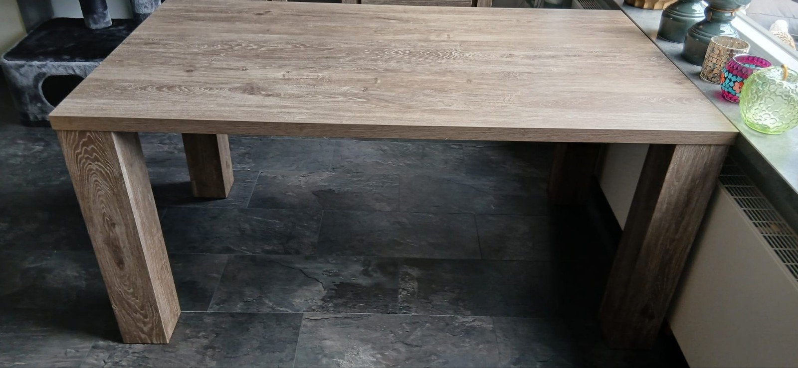 Robuuste eettafel met houtlook - zgan ..gratis, Huis en Inrichting, Tafels | Eettafels, Ophalen, Gebruikt, 100 tot 150 cm, 50 tot 100 cm