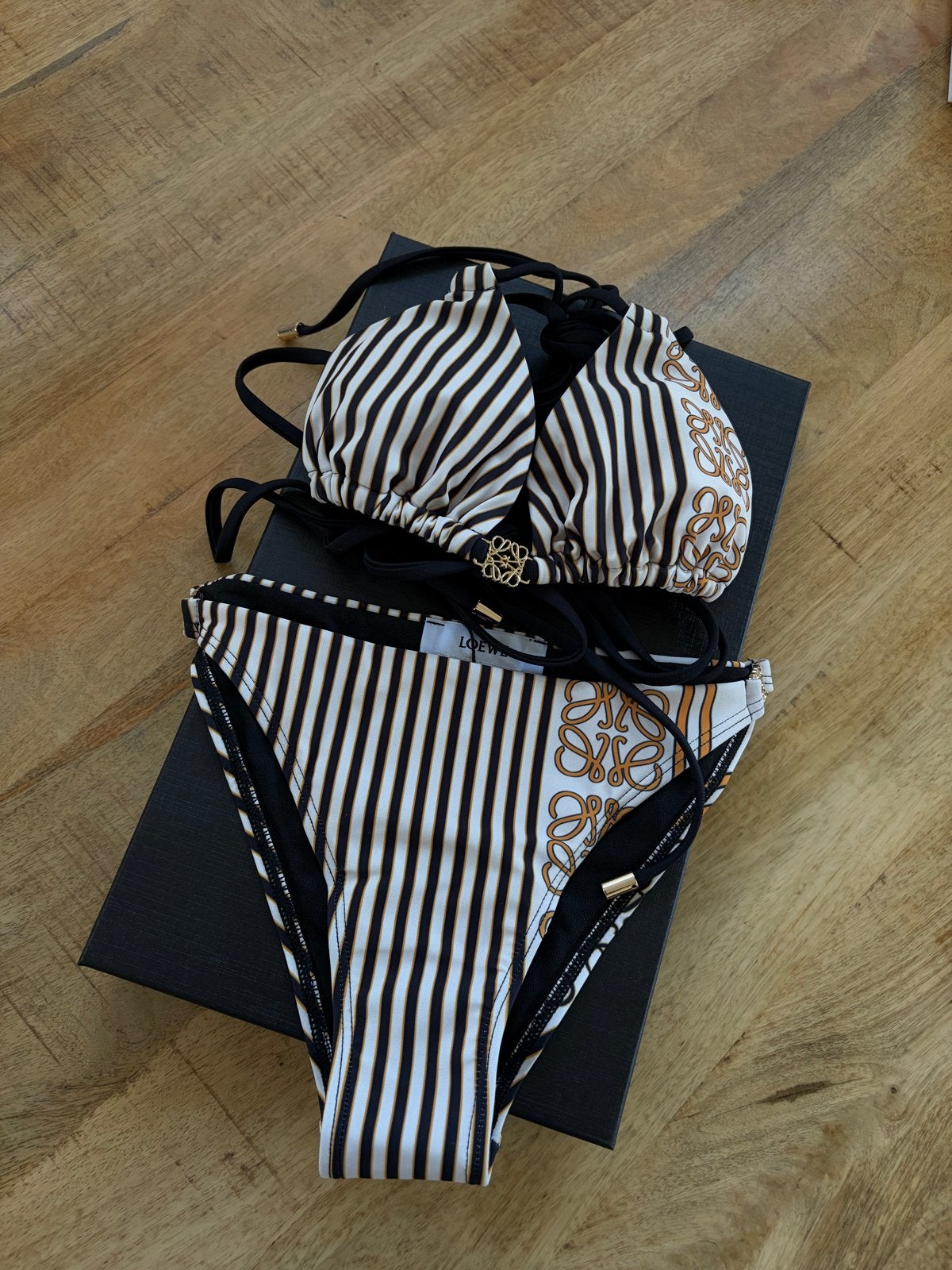 Loewe Bikini Zwart/Wit Gestreept met Anagram, Ophalen, Zo goed als nieuw, Zwart, Bikini