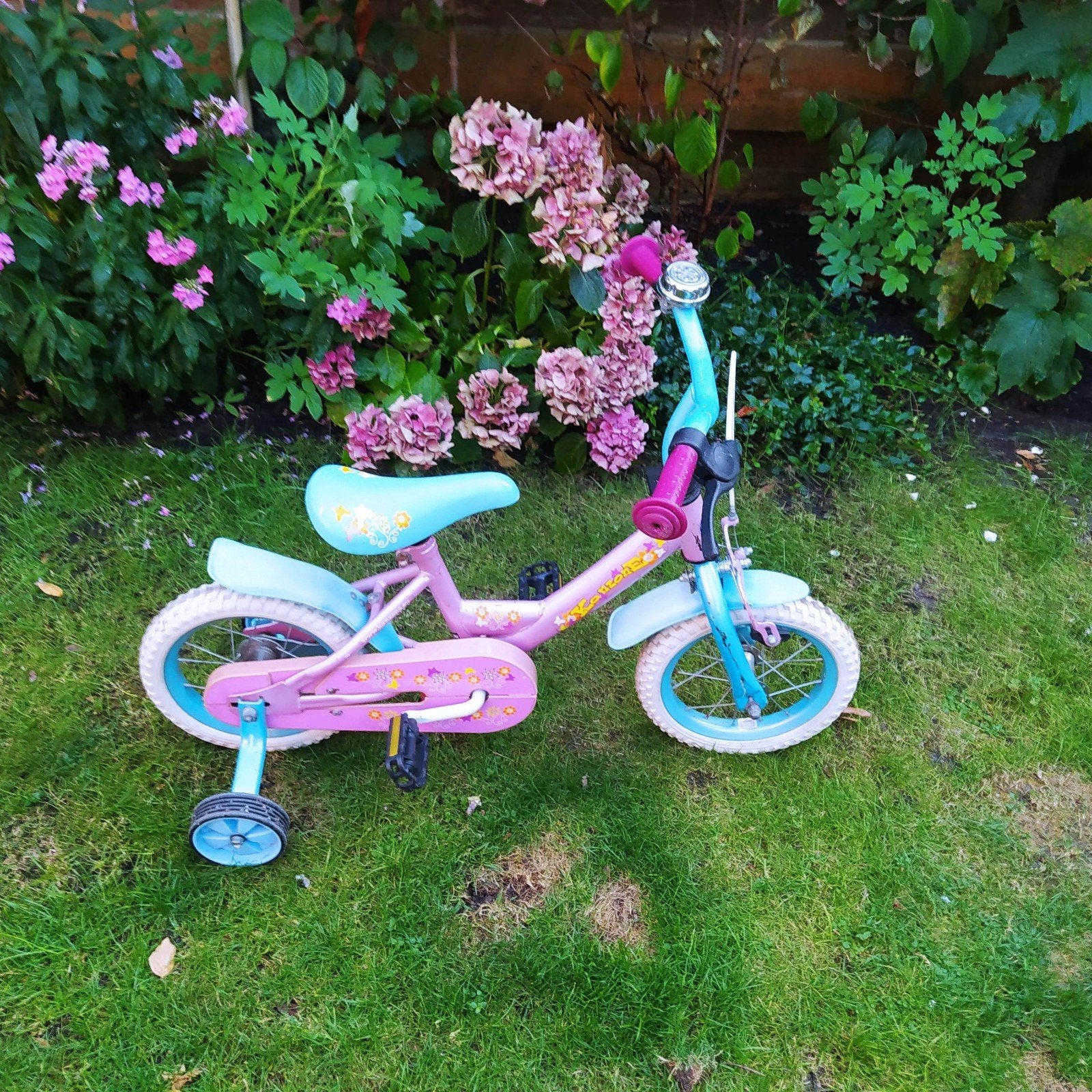 12 inch volare kanzone met zijwieltjes, Fietsen en Brommers, Ophalen, Gebruikt