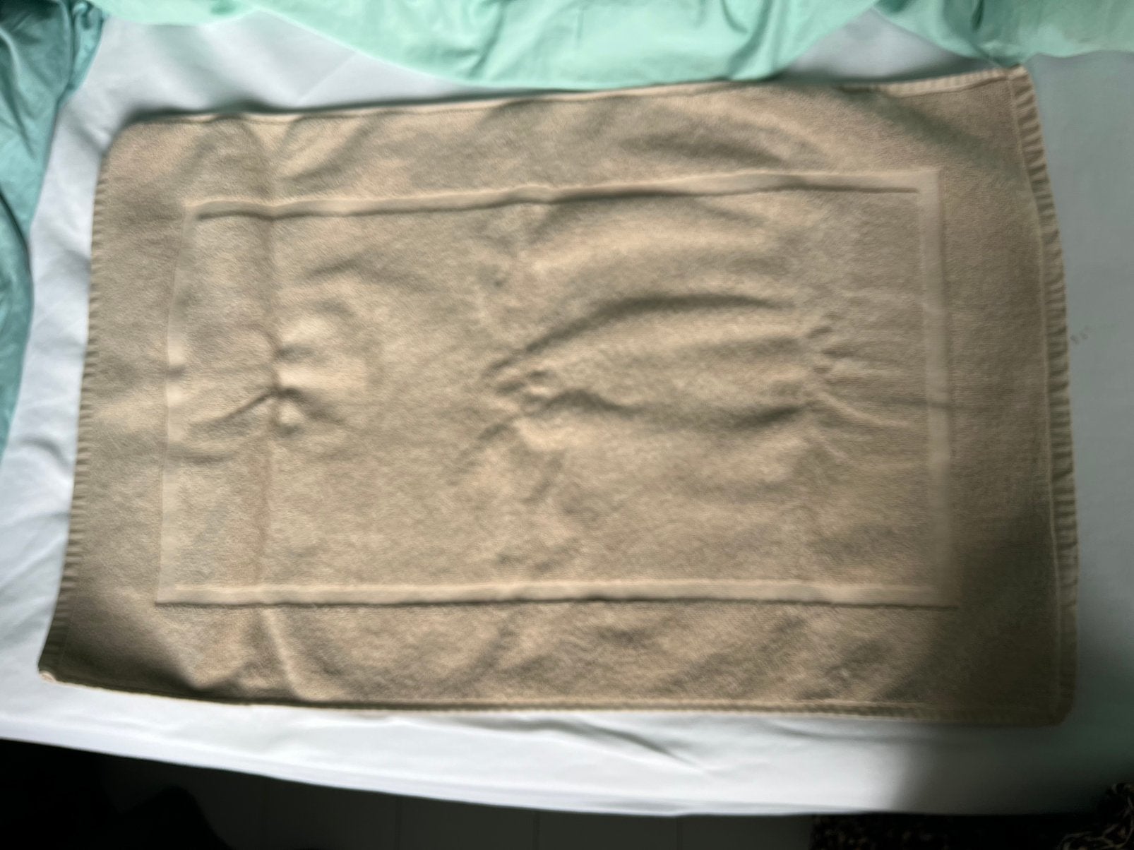 HEMA badmatten , nieuw,zandkleur huidige collectie, Ophalen, Nieuw, Beige, Badmat