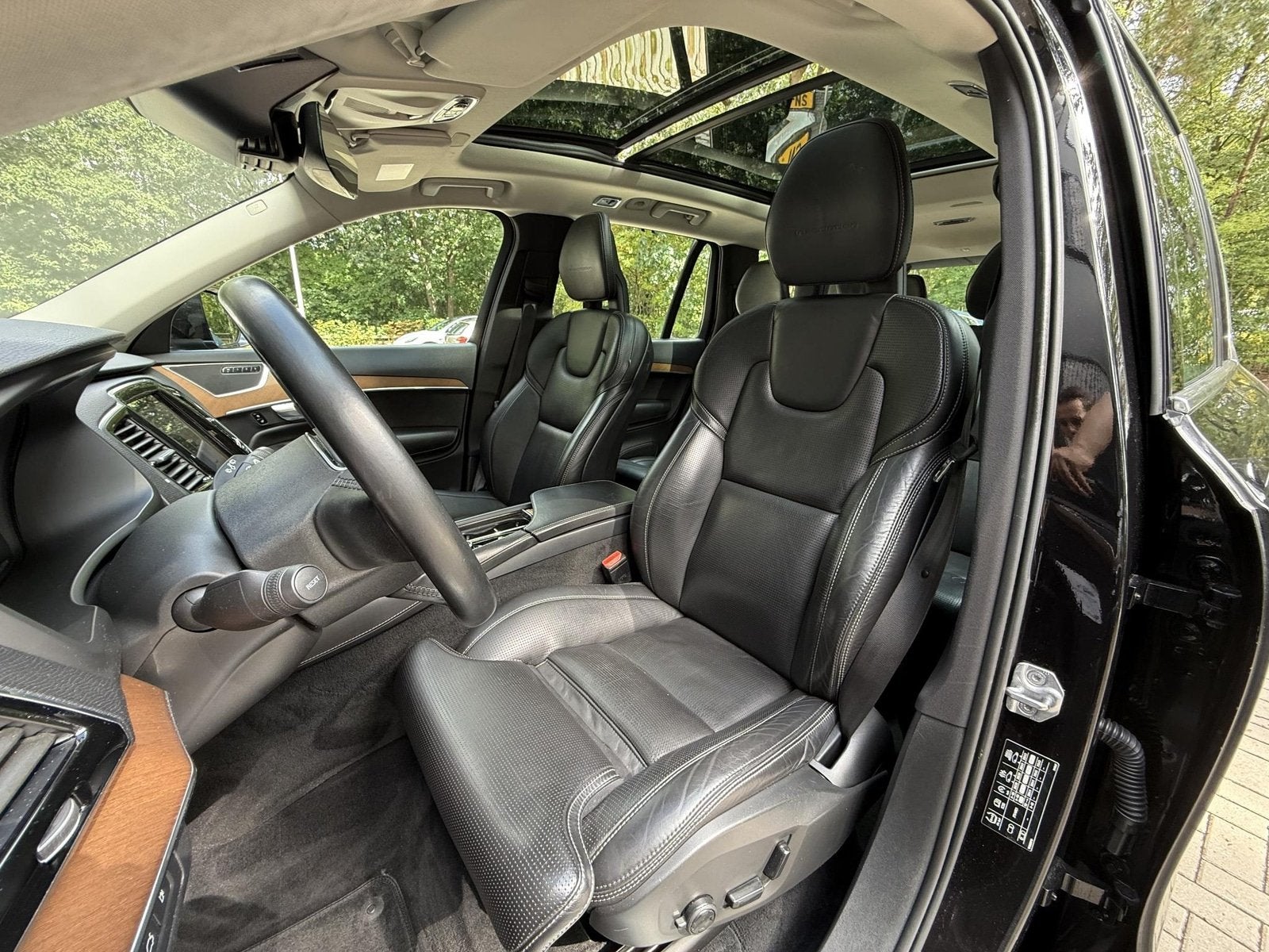 Volvo XC90 2.0 T8 Twin Engine AWD Inscription (bj 2016), Auto's, Gebruikt, 1969 cc, 7 stoelen, Zwart