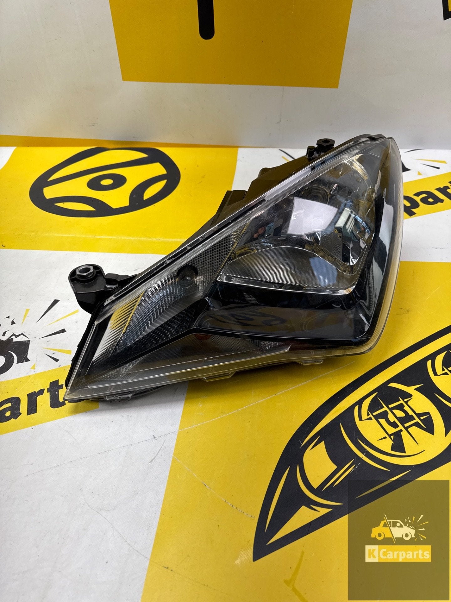 Seat Mii Koplamp links 1SL941015F origineel lamp, Gebruikt, Autovia A-2, Km 585 585
08760  Martorell, ES, Ophalen of Verzenden