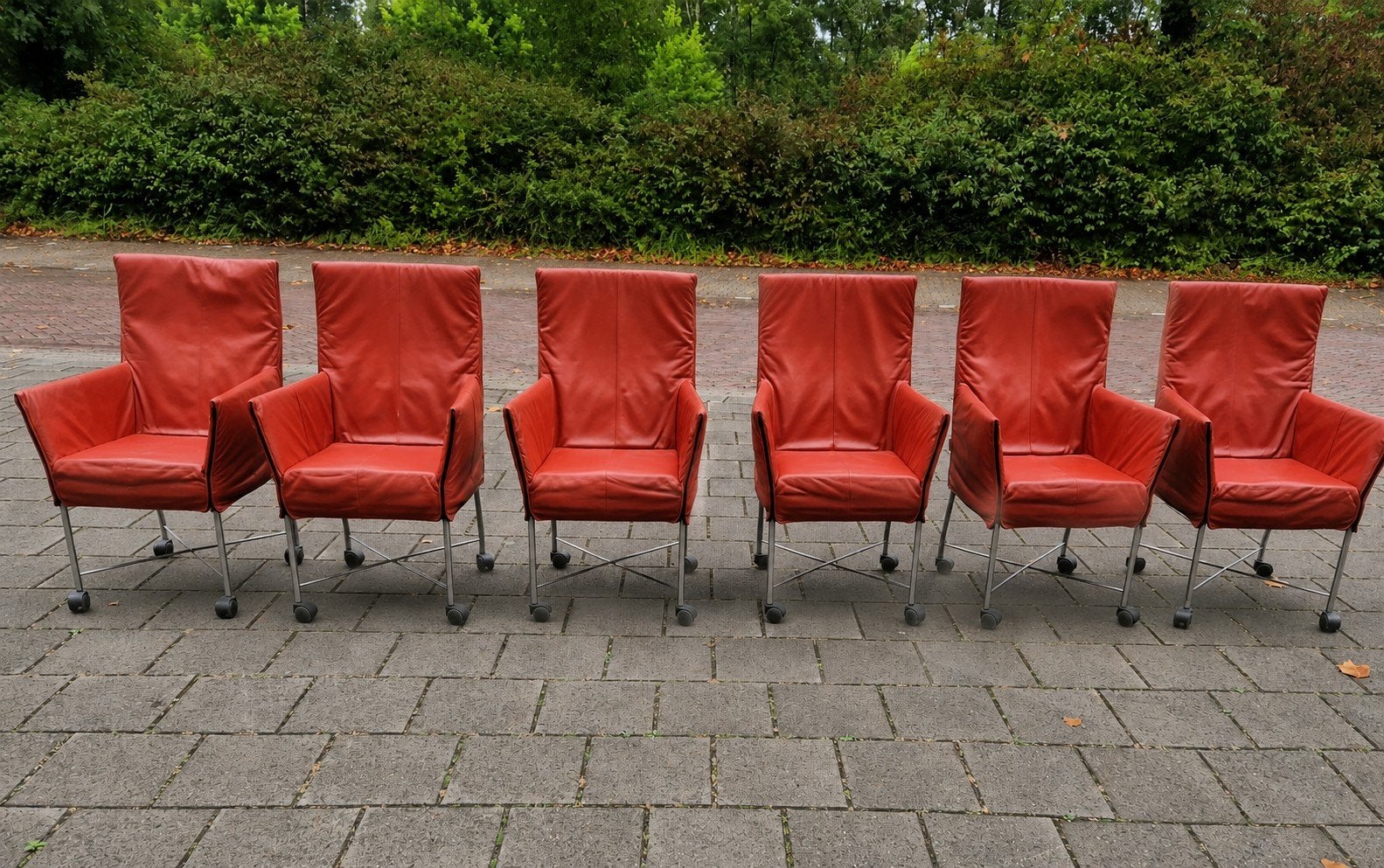 Izgst Montis chaplin eetkamerstoelen 6 in steen rood leer, Huis en Inrichting, Ophalen, Bruin, Zo goed als nieuw, Vijf, Zes of meer stoelen